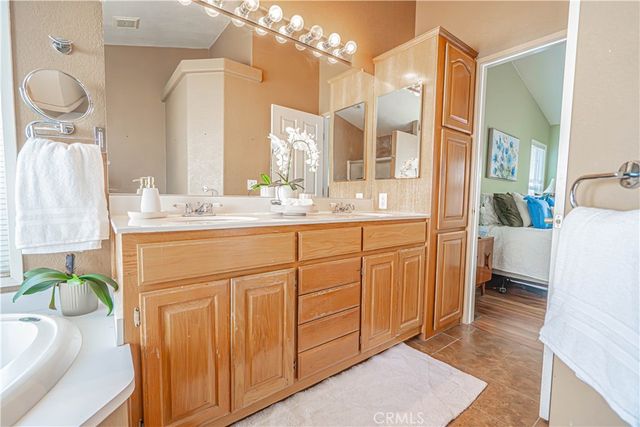 20164 Crestview Dr., Canyon Country, CA 91351