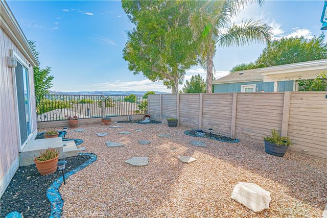 20164 Crestview Dr., Canyon Country, CA 91351