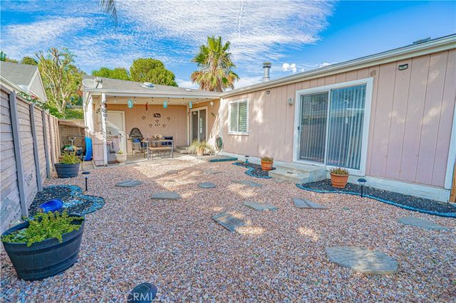 20164 Crestview Dr., Canyon Country, CA 91351