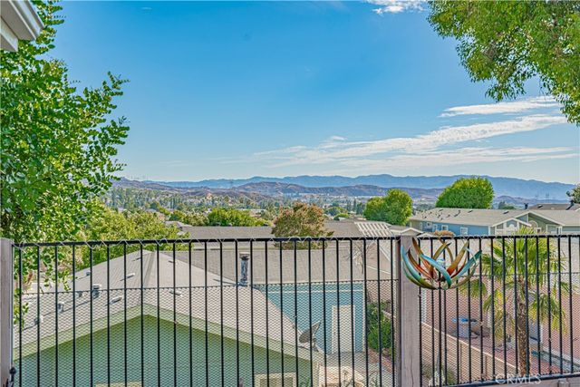 20164 Crestview Dr., Canyon Country, CA 91351