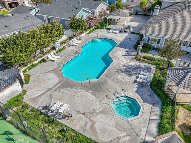 20164 Crestview Dr., Canyon Country, CA 91351