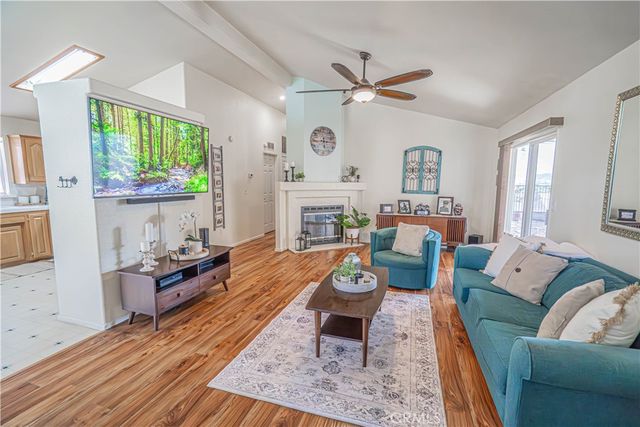 20164 Crestview Dr., Canyon Country, CA 91351