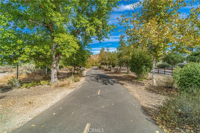 20164 Crestview Dr., Canyon Country, CA 91351