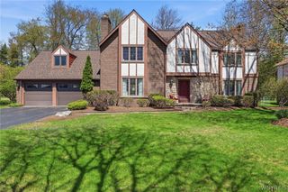 37 Crown Point Lane, Amherst, NY 14221
