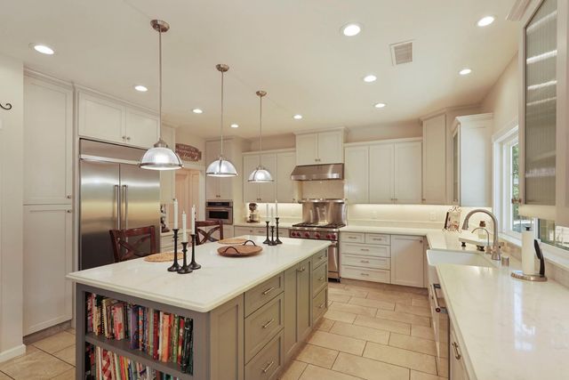 5460 Hildreth Ln, Stockton, CA 95212