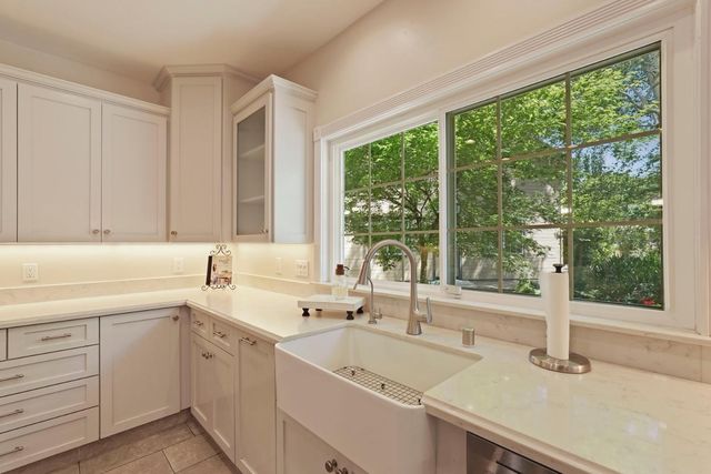 5460 Hildreth Ln, Stockton, CA 95212