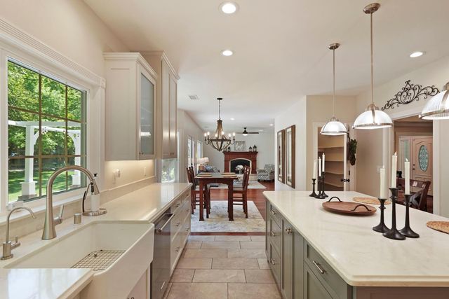 5460 Hildreth Ln, Stockton, CA 95212