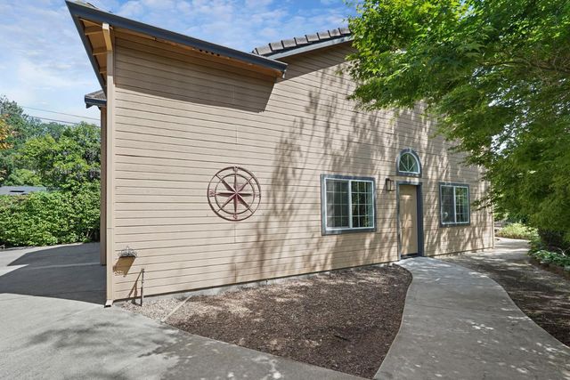 5460 Hildreth Ln, Stockton, CA 95212