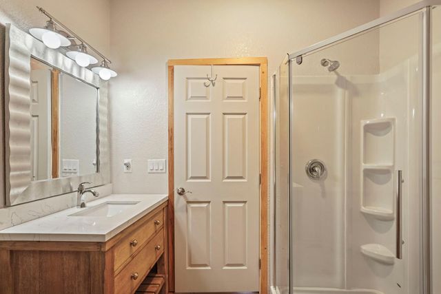 5460 Hildreth Ln, Stockton, CA 95212