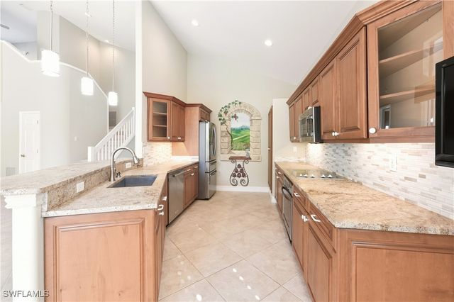 1758 Marsh RUN, Naples, FL 34109