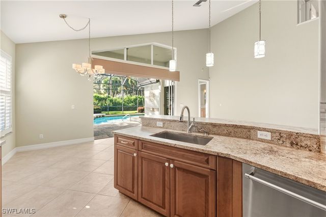 1758 Marsh RUN, Naples, FL 34109