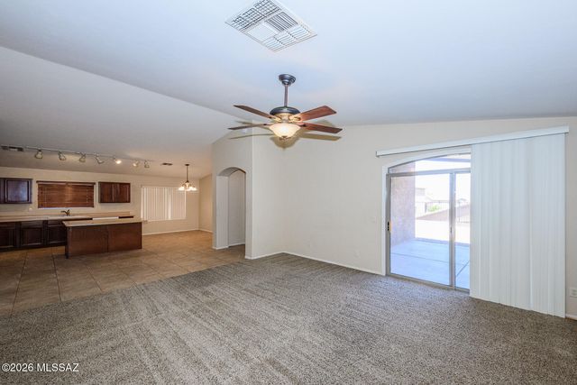 13197 E Mesquite Flat Spring Drive, Vail, AZ 85641