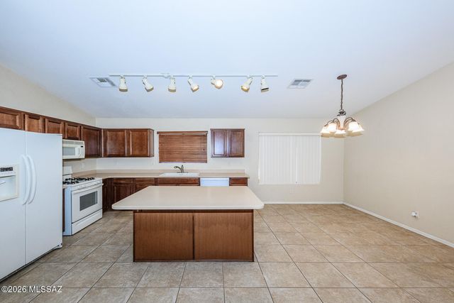 13197 E Mesquite Flat Spring Drive, Vail, AZ 85641
