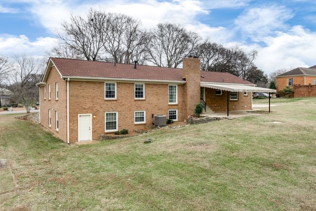 224 Kennett Rd, Old Hickory, TN 37138