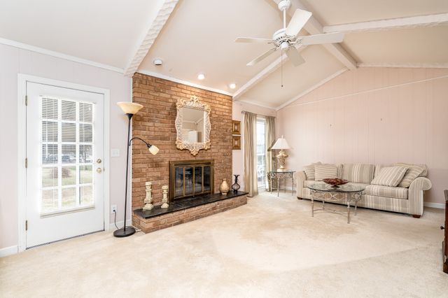 224 Kennett Rd, Old Hickory, TN 37138