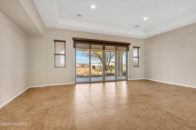 1877 N Bayshore Drive, Green Valley, AZ 85614