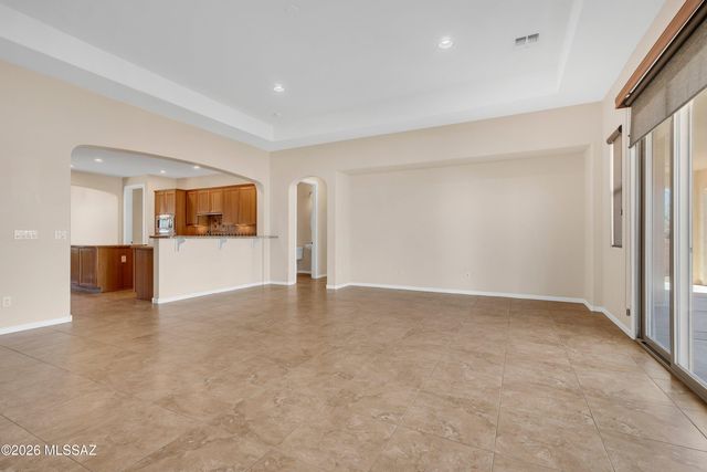 1877 N Bayshore Drive, Green Valley, AZ 85614