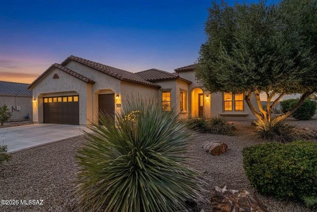 1877 N Bayshore Drive, Green Valley, AZ 85614