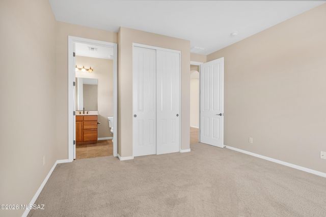 1877 N Bayshore Drive, Green Valley, AZ 85614