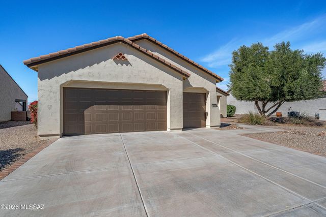 1877 N Bayshore Drive, Green Valley, AZ 85614