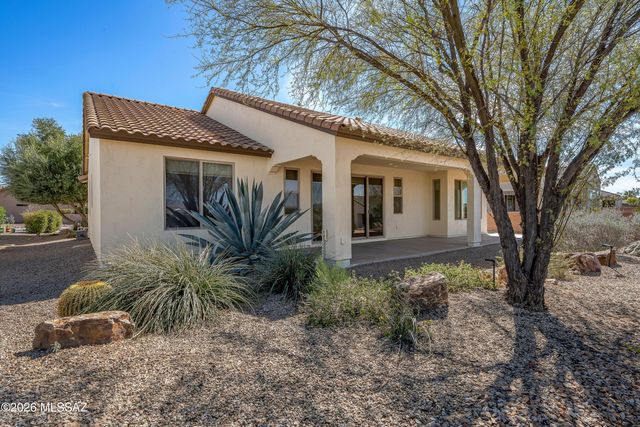 1877 N Bayshore Drive, Green Valley, AZ 85614
