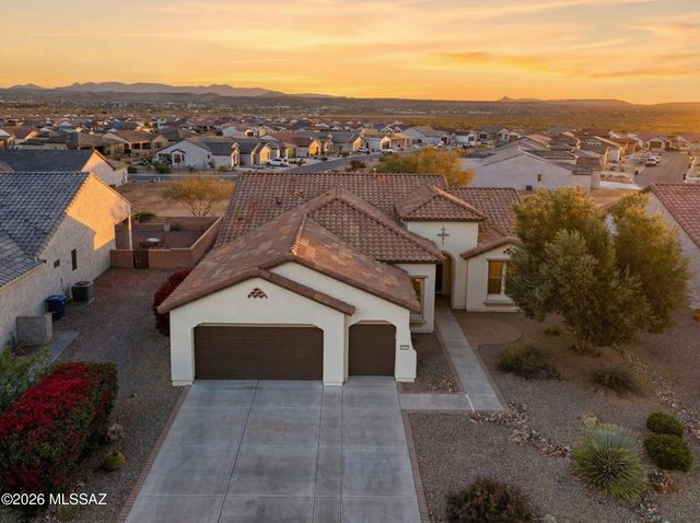 1877 N Bayshore Drive, Green Valley, AZ 85614