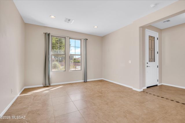 1877 N Bayshore Drive, Green Valley, AZ 85614