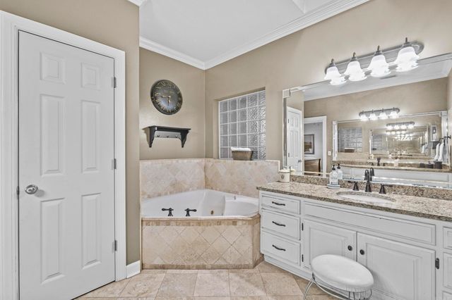 26 Turnberry Dr., Cabot, AR 72023