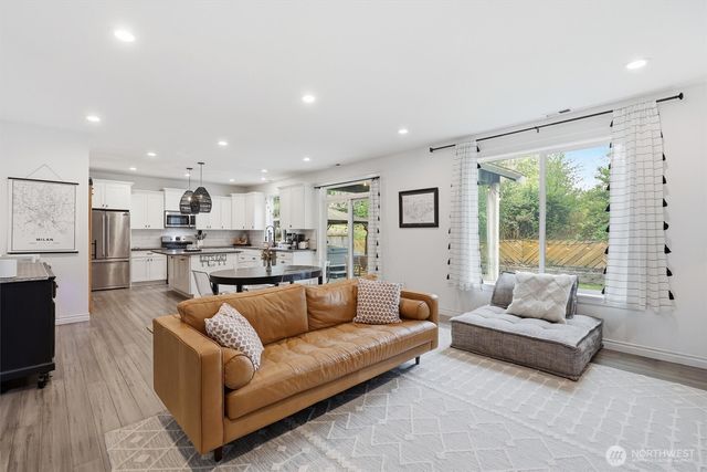 112 101st Avenue SE, Lake Stevens, WA 98258