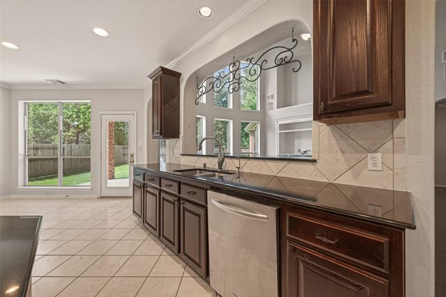 8110 Clearwater Crossing, Humble, TX 77396