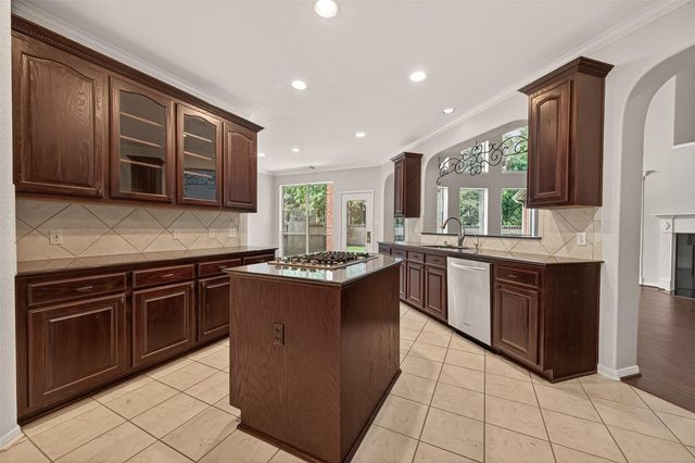8110 Clearwater Crossing, Humble, TX 77396