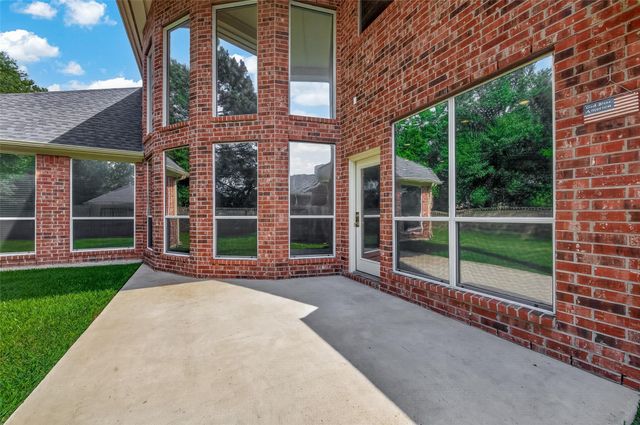 8110 Clearwater Crossing, Humble, TX 77396