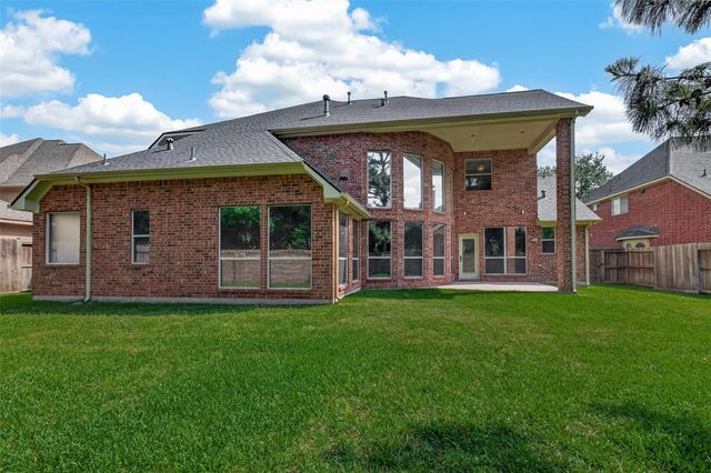 8110 Clearwater Crossing, Humble, TX 77396