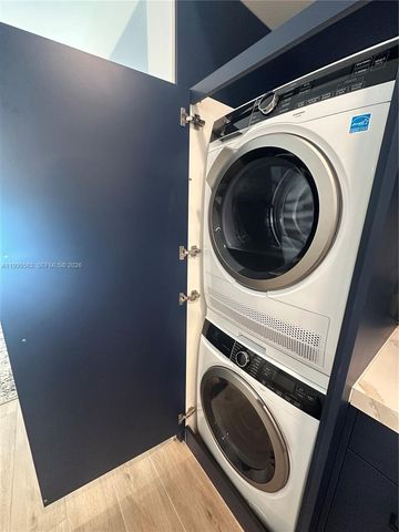 4220 Laguna St 308, Coral Gables, FL 33146