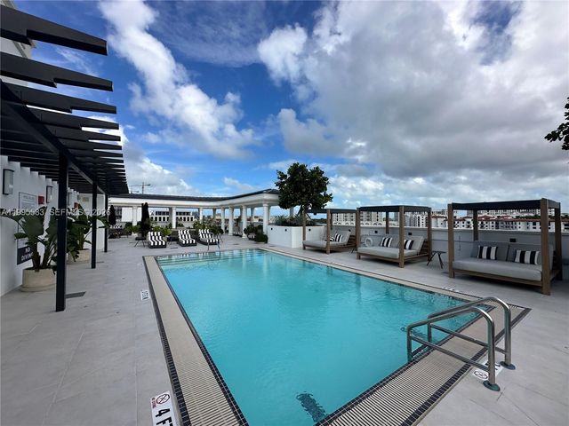 4220 Laguna St 308, Coral Gables, FL 33146