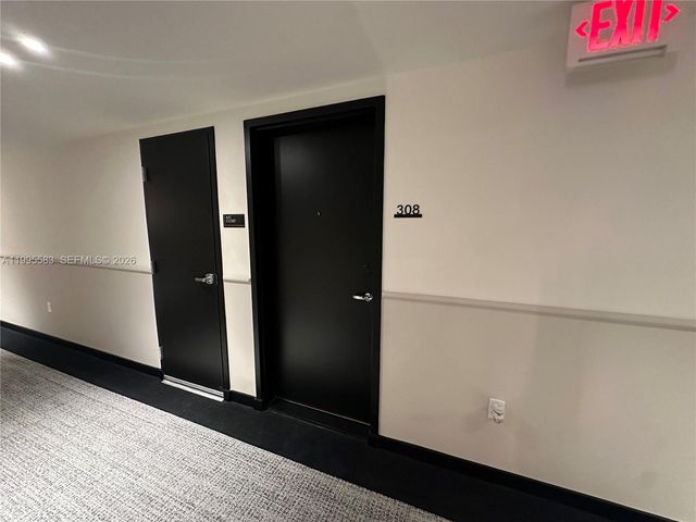 4220 Laguna St 308, Coral Gables, FL 33146