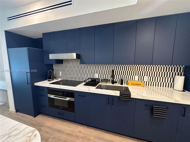 4220 Laguna St 308, Coral Gables, FL 33146