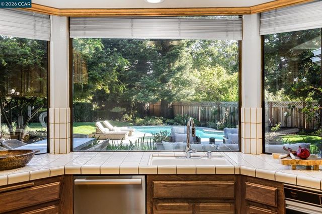 134 Pepperwood Ct, Danville, CA 94506