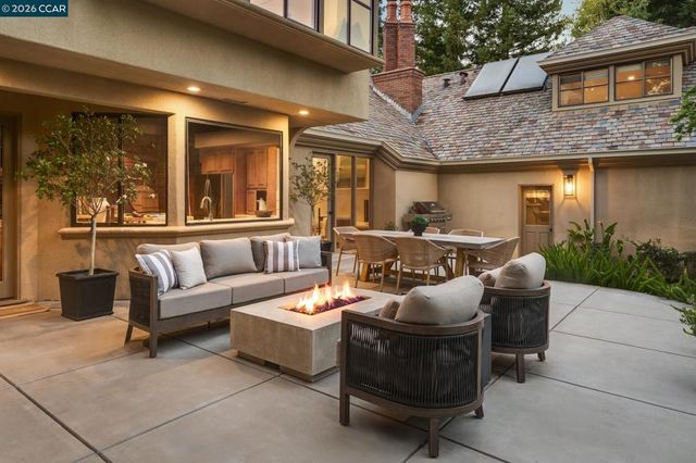 134 Pepperwood Ct, Danville, CA 94506
