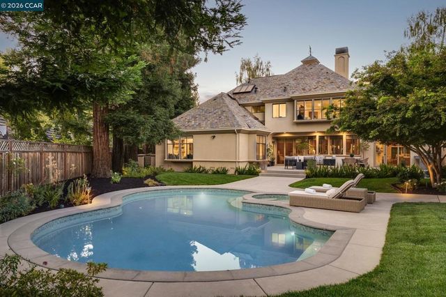 134 Pepperwood Ct, Danville, CA 94506