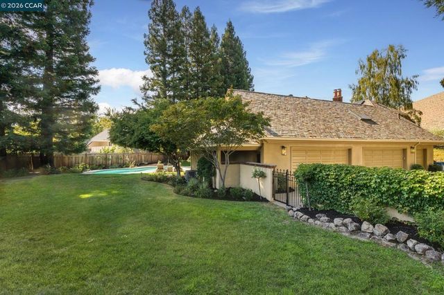 134 Pepperwood Ct, Danville, CA 94506