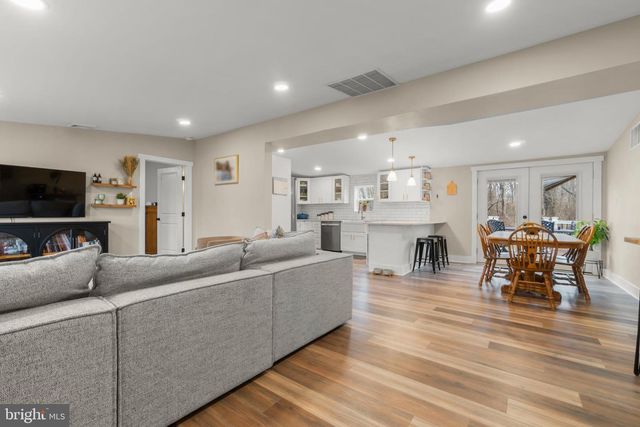 465 BAILEY ST, Woodstown, NJ 08098