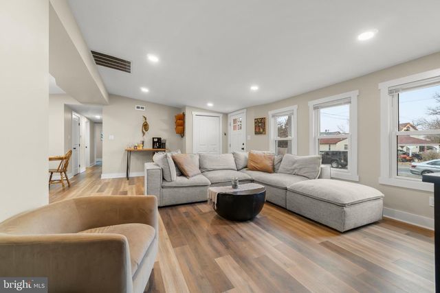 465 BAILEY ST, Woodstown, NJ 08098