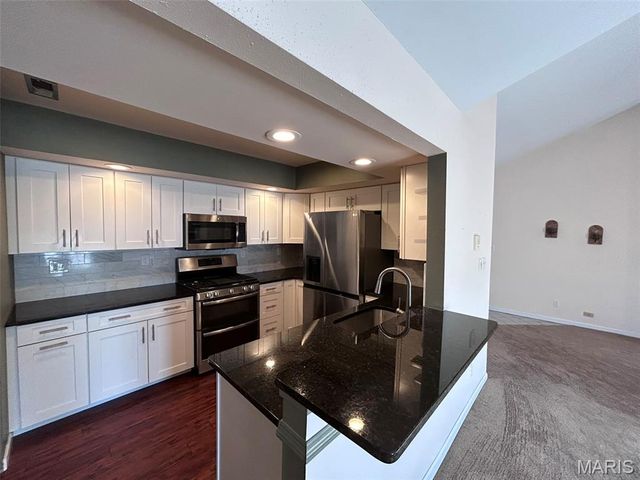 4501 Eli Drive I, St Louis, MO 63128