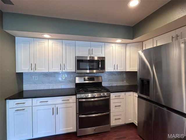 4501 Eli Drive I, St Louis, MO 63128