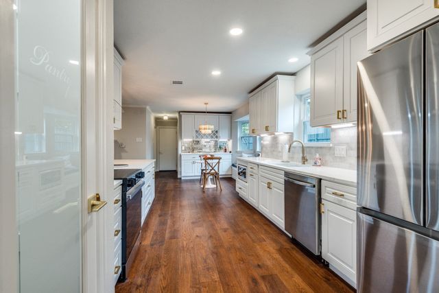 3232 Timberview Road, Dallas, TX 75229