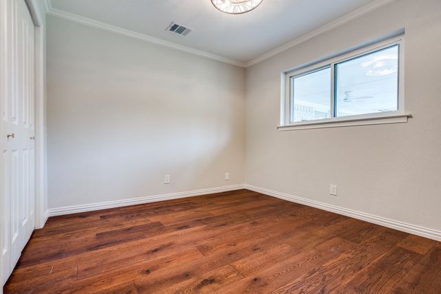 3232 Timberview Road, Dallas, TX 75229