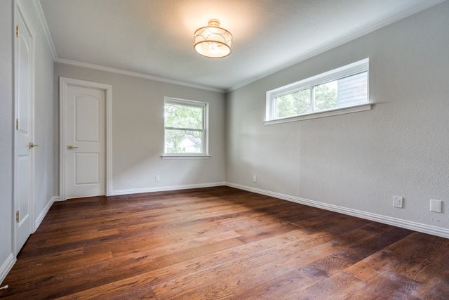 3232 Timberview Road, Dallas, TX 75229