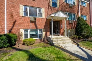 1308 Perry Street B, Des Plaines, IL 60016