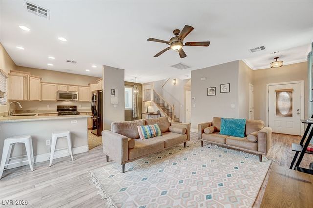 5690 Sentry Palm Court, Las Vegas, NV 89122